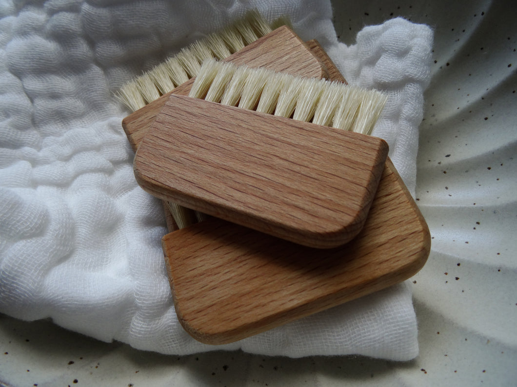 Beech wood nail brush